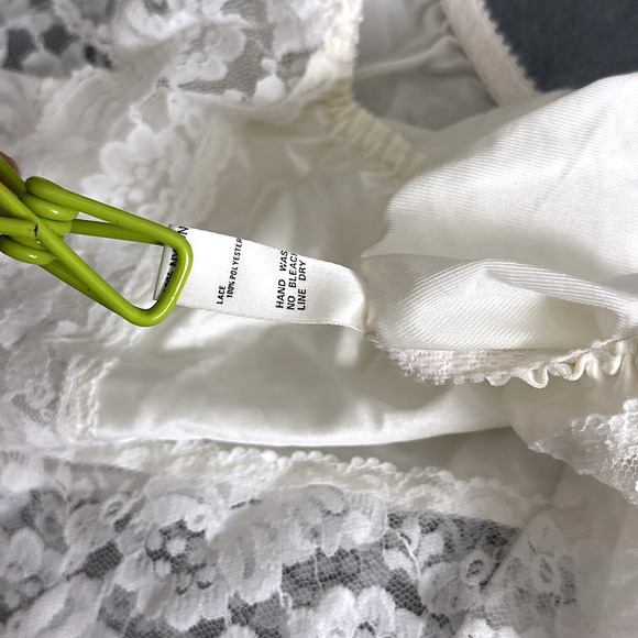Vintage Jezebel Panties Hi Cut Wide Lace White Satin Size Small New NOS Panty - Picture 4 of 5